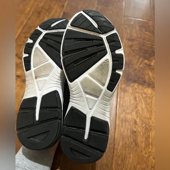 Vionic Flex Sierra Athletic Sneakers - Picture 5 of 5